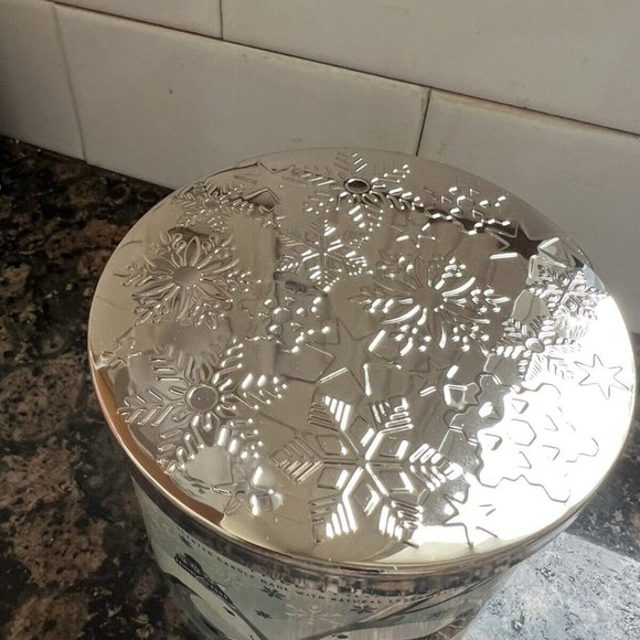 Tree Farm 3 wick candle - Picture 5 of 5